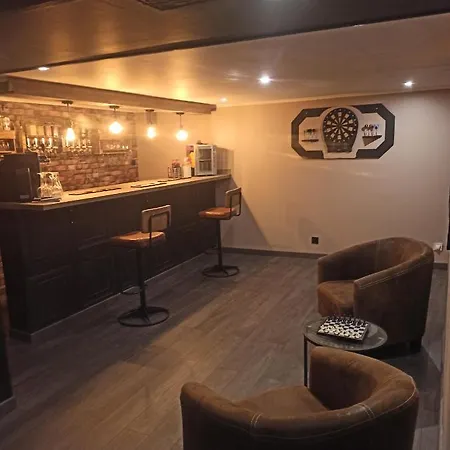 Charmente Maison Avec Piscine Chauffee 빌라